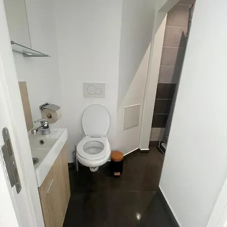 Schaerbeek 2 Homestay