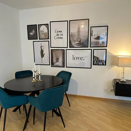 Urbanstay In Charming Sablon Apartment *