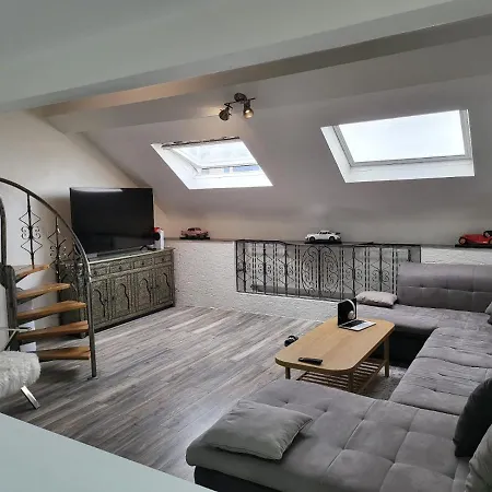 Duplex Elegant Situe A 1min De La Gare Du Nord Appartement Brussel