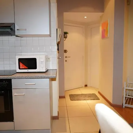 Family Friendly 1 Bed Apartment *
