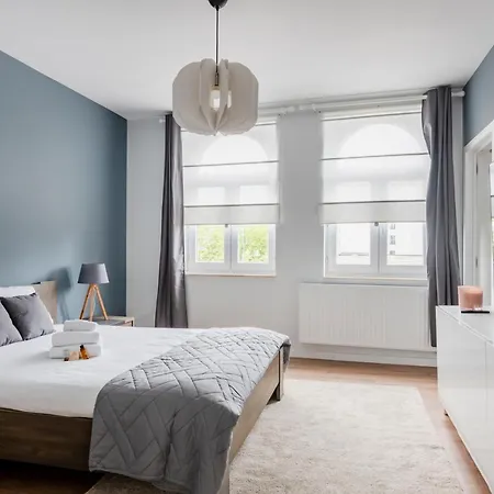 Evere Eu Apartment