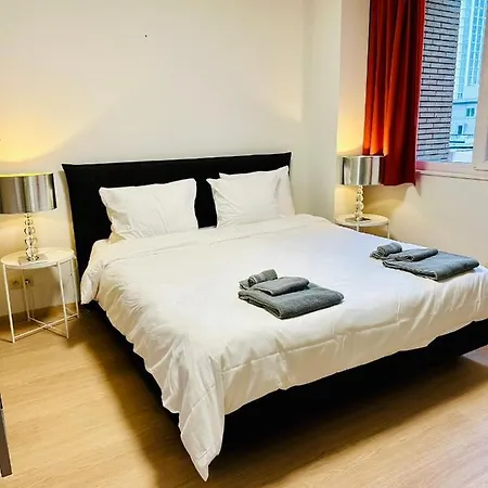 Urbanstay Grand Place Luxury Apartment *