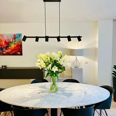 Apartment Urbanstay Grand Place Luxury *