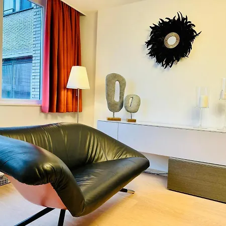Urbanstay Grand Place Luxury Apartment *