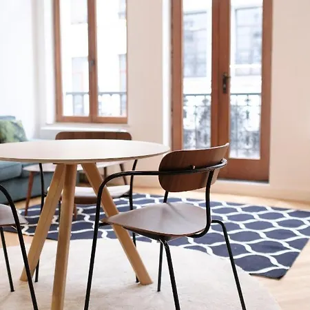 The Duke Flats - 1 Bedroom Grand Place Apartment *