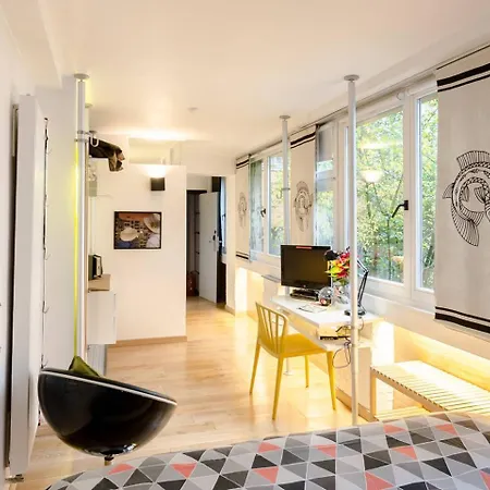 Bxlroom Guesthouse Guest house Brussels