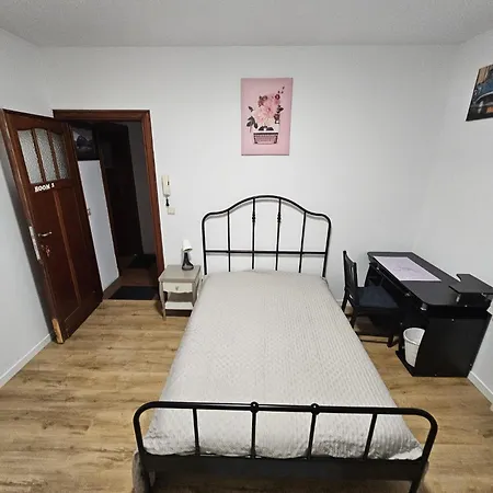 Guest house Renovated Private Brussels