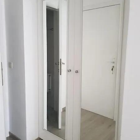Studio Quartier Louise Calme Apartment Brussels