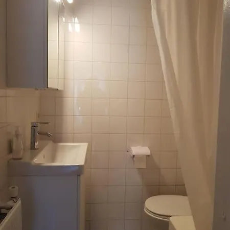Studio Quartier Louise Calme Apartment *