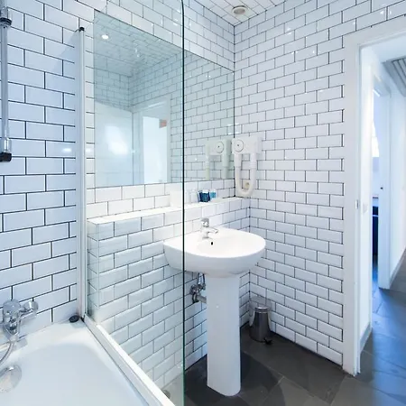 Azimut Flathotel Aparthotel 3*