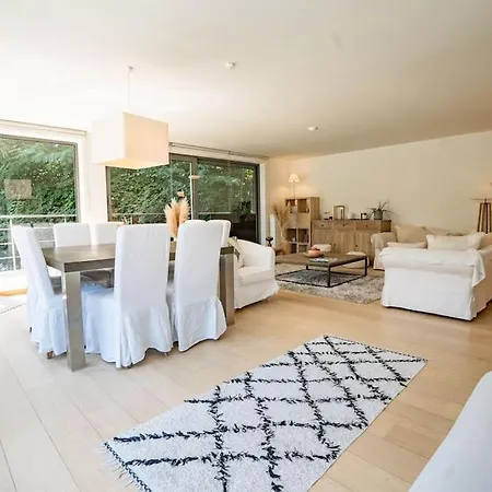 Apartment Tres Lumineux De 120m2 *