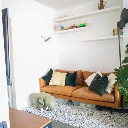 Furnished - Bright, Modern In Brussels, 15 Minutes Walk From The Atomium Apartment *