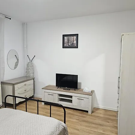 Renovated Private Guest house *