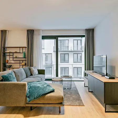 Appartement Furnished 2 Bedroom In Center