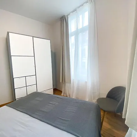 Apartment New Cozy In Porte De Hal