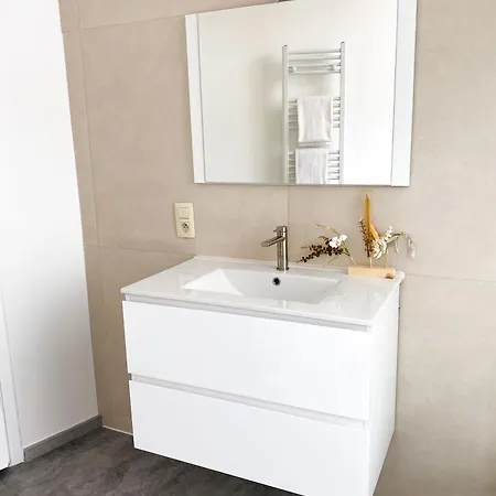 New Cozy In Porte De Hal Apartment Brussels