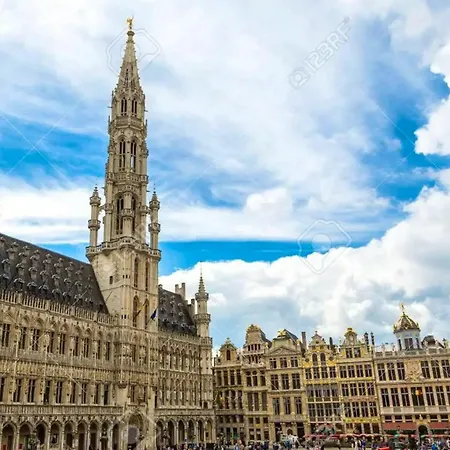 Modern In Molenbeek-saint-jean / 77 M² / Parking * Brussels