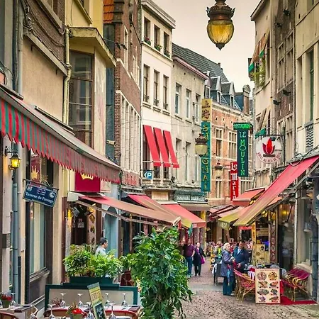 Modern In Molenbeek-saint-jean / 77 M² / Parking Brussels