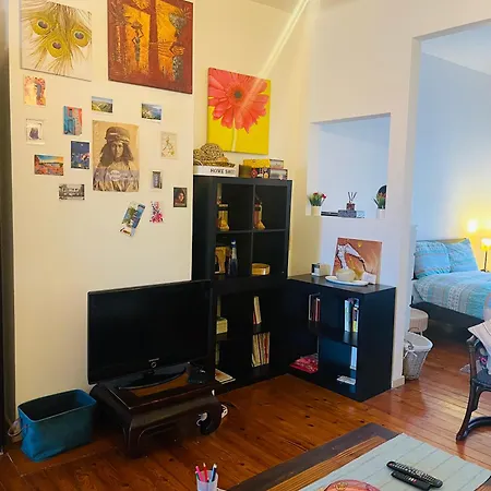 Quiet And Colorfull Flat In The Center Of Apartment *