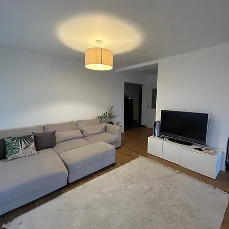 Apartment Une Chambre Moderne Avec Vue Imprenable Sur Le Parc Et Immense Terrasse - Ideal Pour Une Escapade Urbaine! Brussels