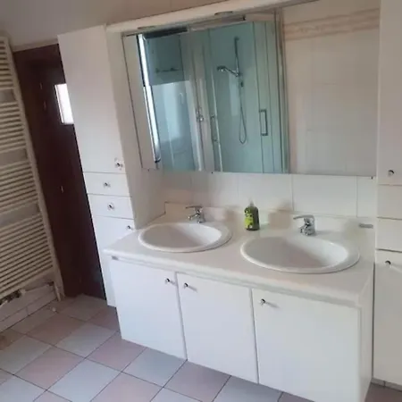 Gasthuis Beautiful, Renovated Fully Self Contained *