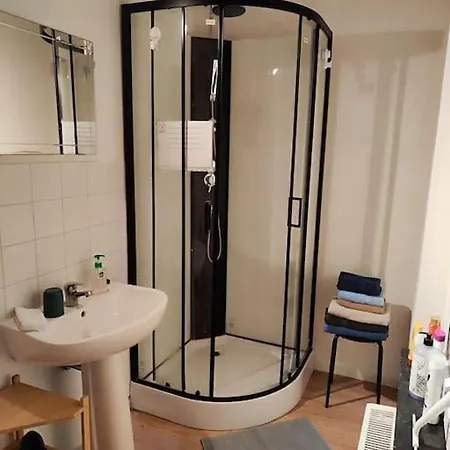 Entier Avec Balcon - Tour Et Taxis Brussels
