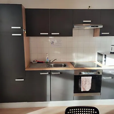 Apartment Entier Avec Balcon - Tour Et Taxis