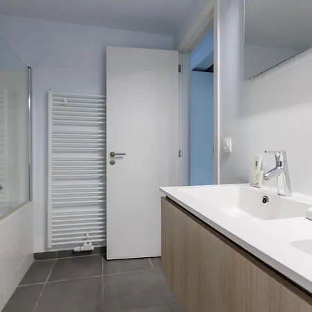 Sweett - Stassart Apartment