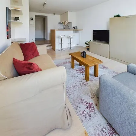 Apartment Studio - Central, Calme Et Bien Place