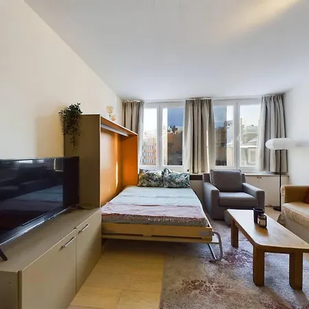 Studio - Central, Calme Et Bien Place Apartment