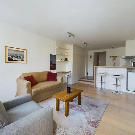Studio - Central, Calme Et Bien Place Apartment Brussels