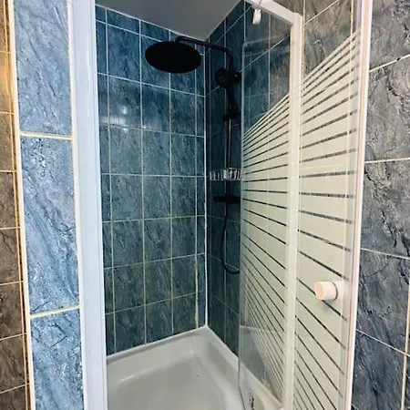 Modern & Comfortable Center Oasis~king Bed ! Apartment *