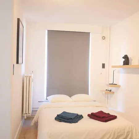 Chic 1br + Terrace Brussels