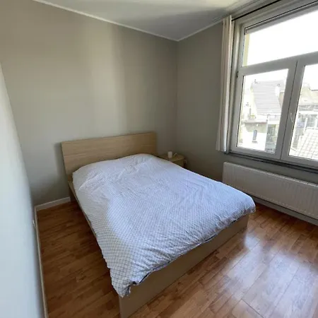 Lumineux Dans Un Quartier Anime #2 Apartment Brussels