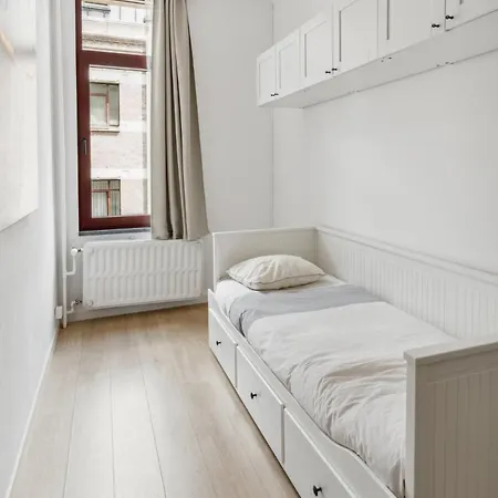 Apartment Degroux 82 - Self Check In By Homenhancement *