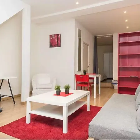 Apartment Central Red