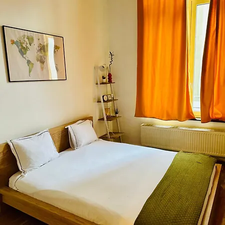 Apartment Down-town 1 Bedroom Flat *