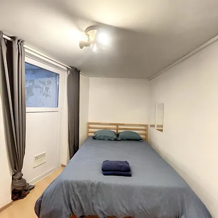 Apartment Family Flagey