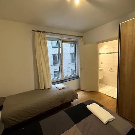 3 Bedroom In Center With Balcony View Apartment