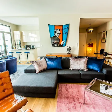 Magnifique Penthouse 3 Et Terrasse Sur L'avenue Louise Brussels