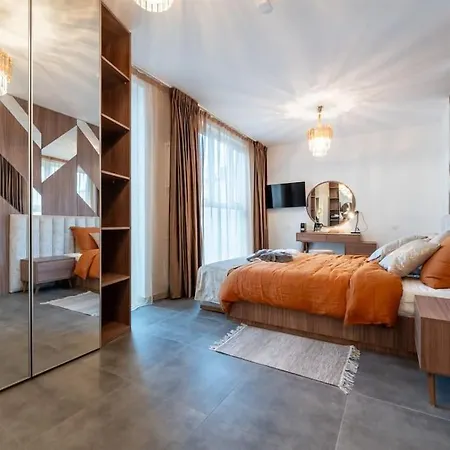 Appartement Luxueux 5 *