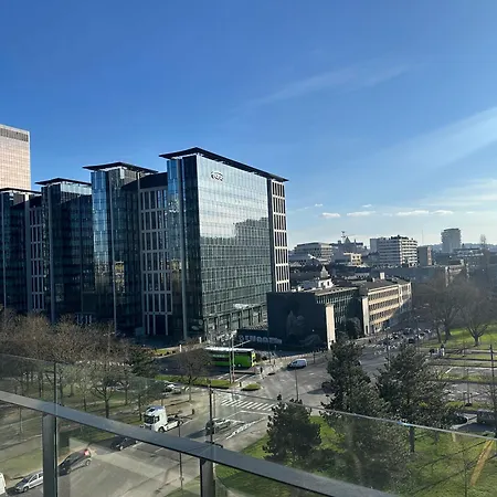Penthouse In With Stunning View Apartment *