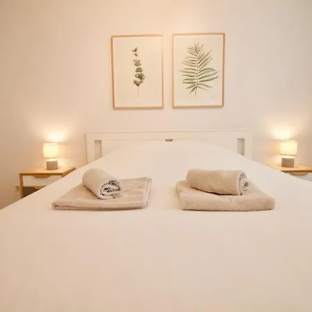Heart Of Grand Place - Stunning 3br Triplex Apartment Brussels