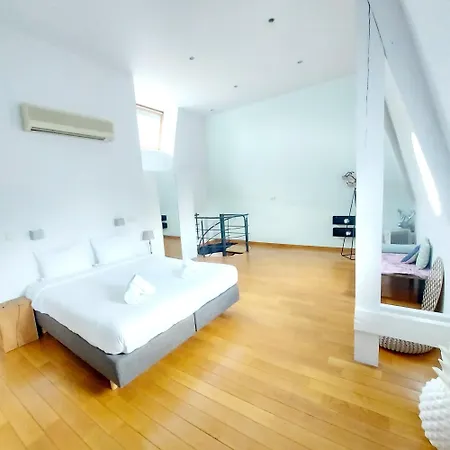 New Stylish Grand Place Center Duplex Brussel