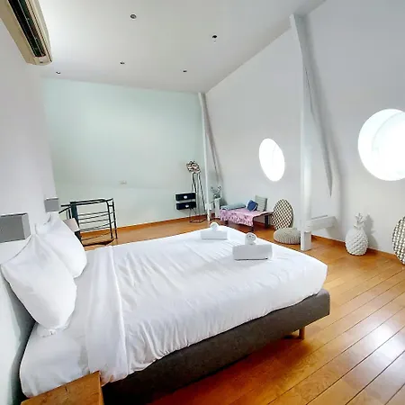 New Stylish Grand Place Center Duplex * Brussel