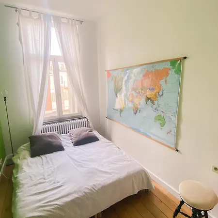 Grand D'artiste Cosy Et Proche De Brussels