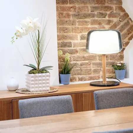 The Doms Flats Apartment Brussels