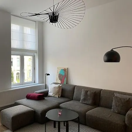Recent Fully Renovated Apartment
