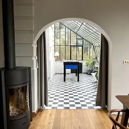 Holiday home Charmante Maison Dans Un Coin De Verdure A Boitsfort