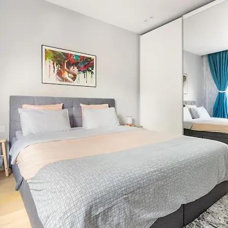 Appartement European Heart 2-bedroom Flat.